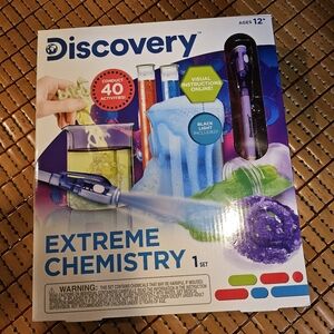 Discovery Extreme Chemistry Set 1, new